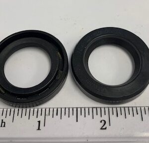 9000-556 OIL SEAL 1024-32-147